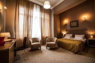 Отель Boutique Hotel Amra Сухум Большой двухместный номер с 1 кроватью или 2 отдельными кроватями-3